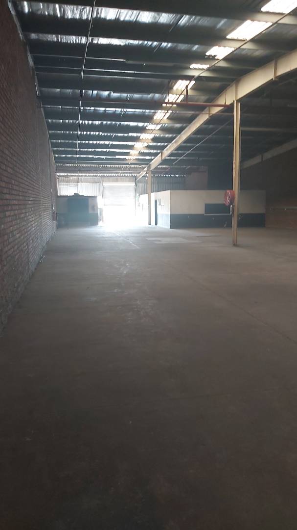 To Let Commercial Property for Rent in Wilsonia Eastern Cape